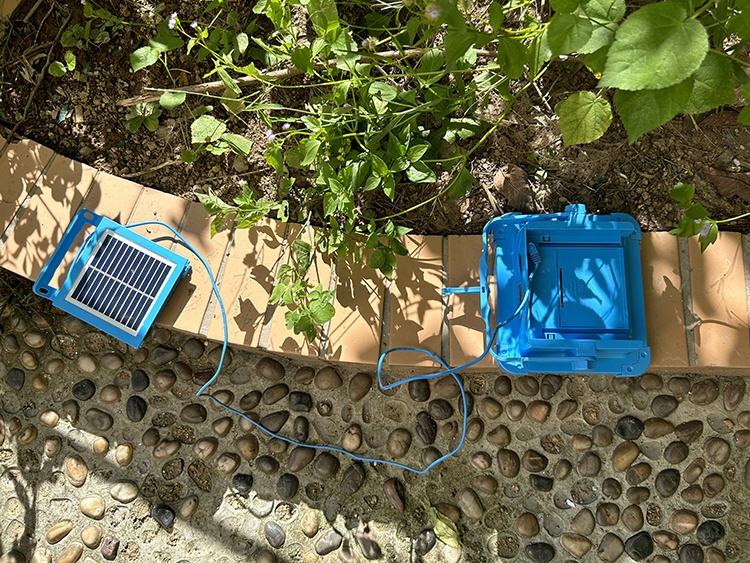 Projecteur avec panneau detachable 200W